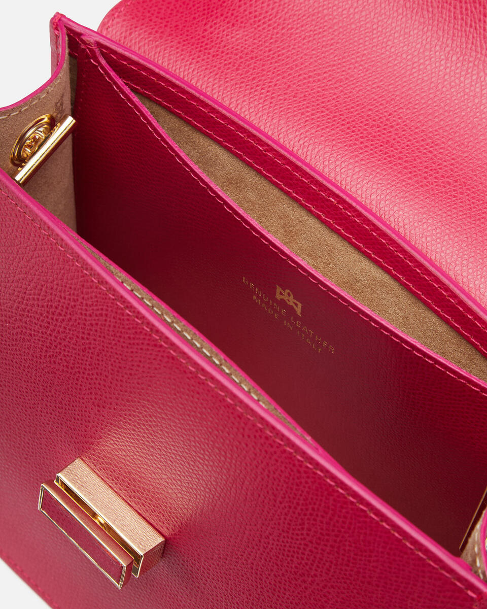 Bella  big crossbodyclutch con tracolla in pelle e metallo Fucsia  - Borse - Special Price - Cuoieria Fiorentina